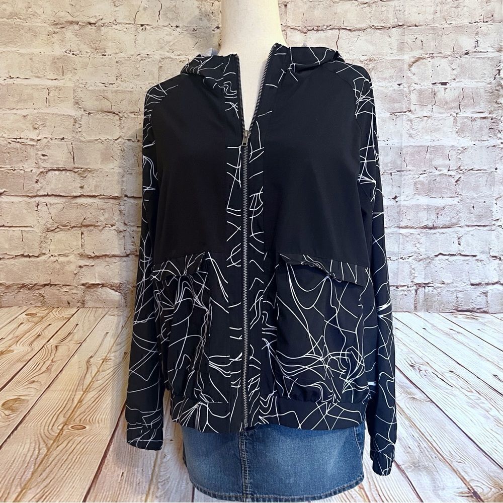 Fabletics Jiae hooded lightweight jacket